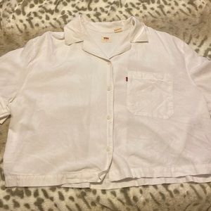 levi’s cropped button up